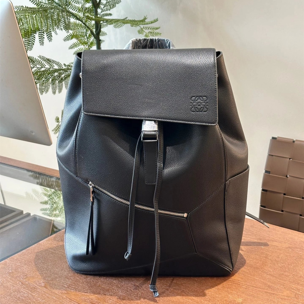 LOEWE羅意威雙肩包 puzzle背包 戶外旅行包 男生雙肩後背包 大容量通勤包 休閒運動包 商務出差筆電背包 牛皮電-細節圖7