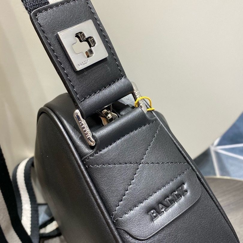 Bally巴利包包 男生斜背包 男士相機包 真皮包包 黑色牛皮男包 時尚通勤包 運動包 多隔層小方包 小背包男 旅行包-細節圖6