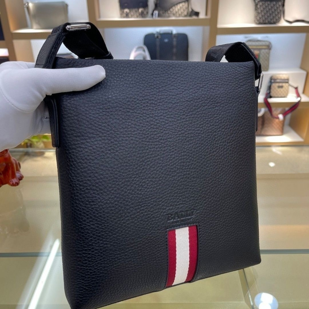 Bally巴利包包 男士斜背包 黑色荔枝紋牛皮背包 高檔通勤男包 皮質包包男 商務旅行包 公事包 單肩包 側背包-細節圖2