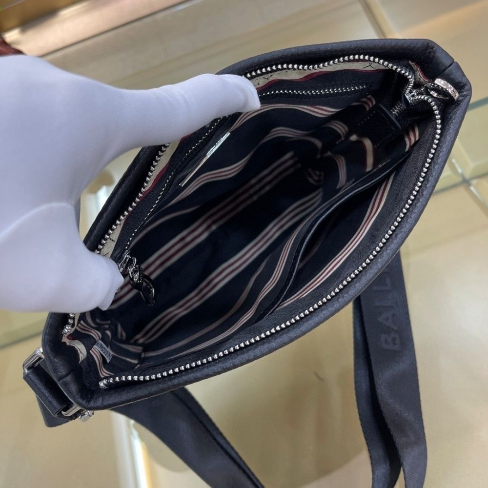 Bally巴利包包 男士斜背包 黑色荔枝紋牛皮背包 高檔通勤男包 皮質包包男 商務旅行包 公事包 單肩包 側背包-細節圖6