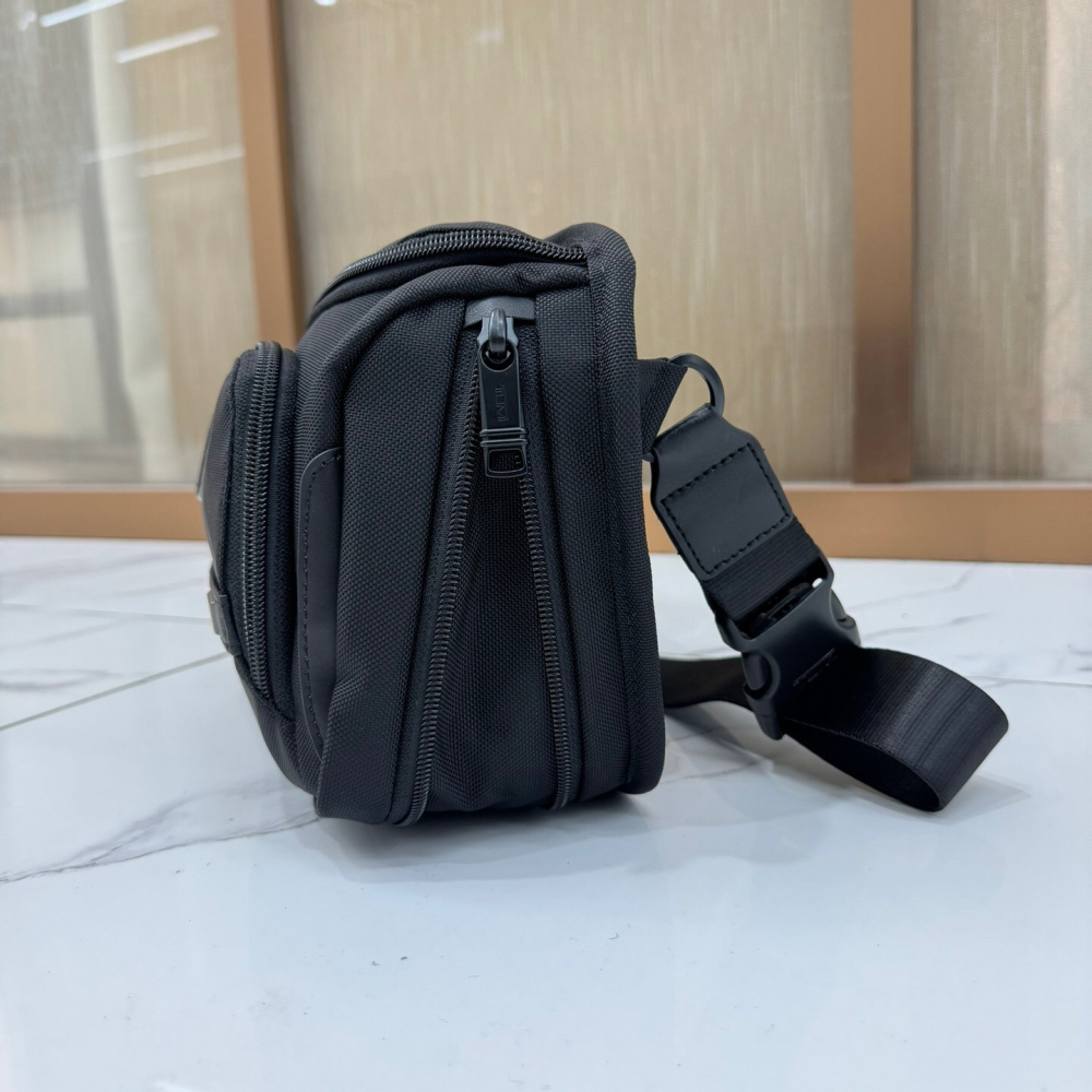 TUMI途明包包 Alpha 3系列2203714男士休閒包 男生胸包 輕便通勤單肩包 斜背包 腰包 手機袋 旅行包-細節圖7