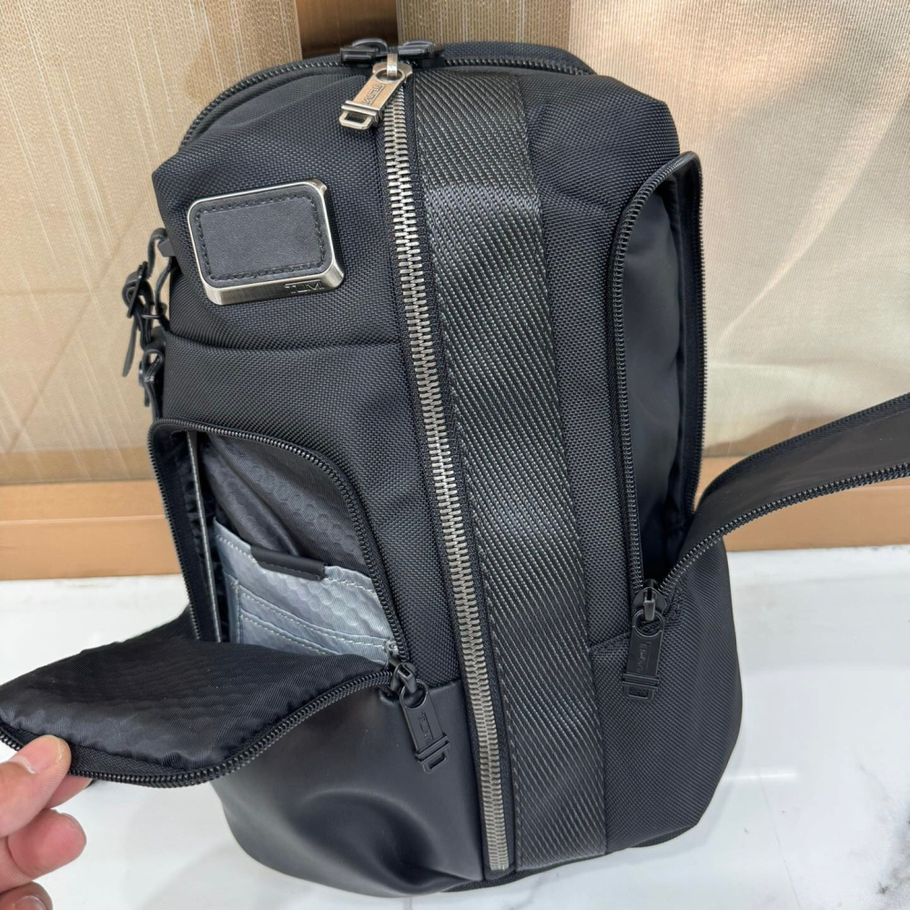 TUMI途明包包 232393男士胸包 時尚休閒包 通勤百搭男包 彈道尼龍拼牛皮背包 大容量側背包 斜背包 旅行包 腰包-細節圖9