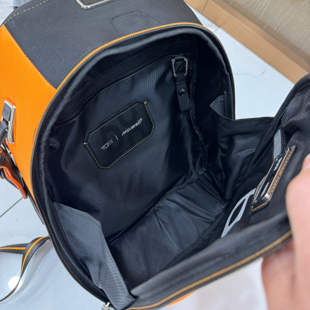 TUMI雙肩包 途米背包 McLaren 373002 60週年系列Velocity雙肩包 CX6碳纖維材質休閒運動包-細節圖9