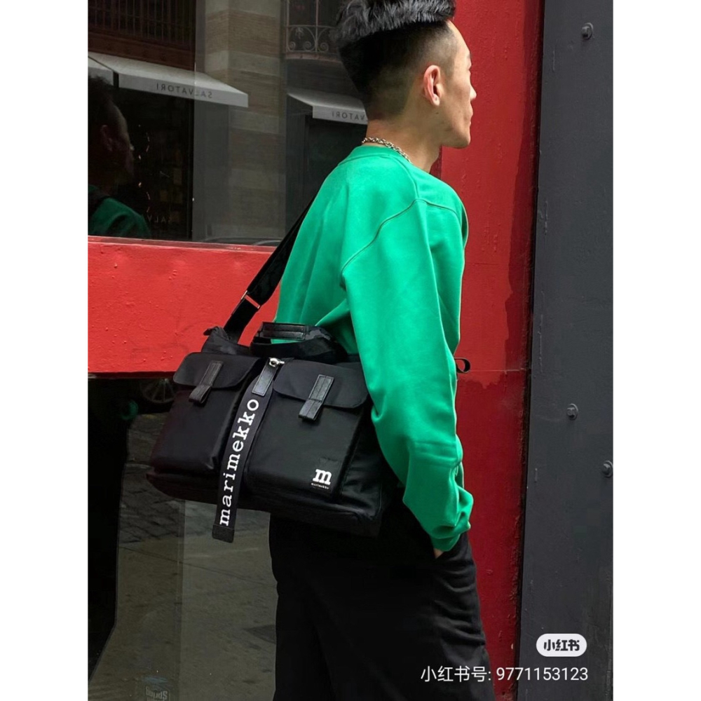Marimekko包包 多功能單肩包 男生包包 大容量郵差包 黑色尼龍休閒包 通勤百搭男包 側背電腦包 斜背包 手提袋-細節圖2