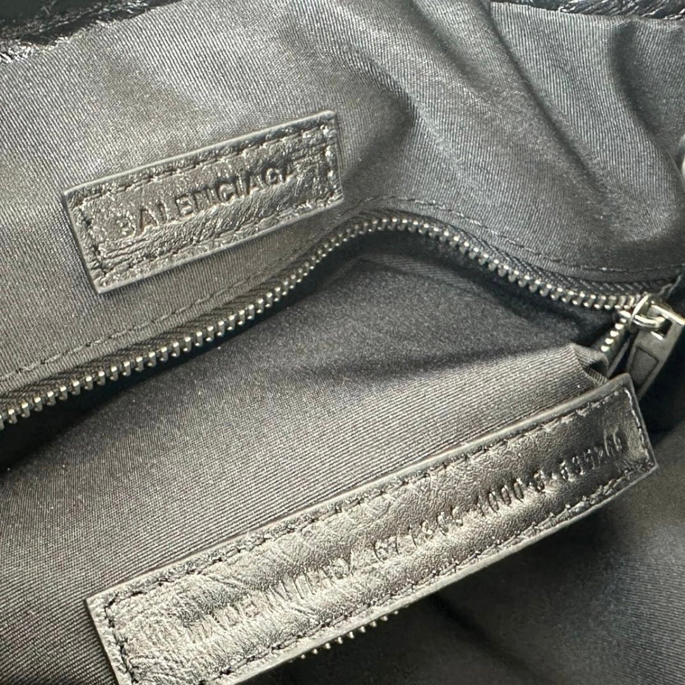 BALENCIAG巴黎世家包包 23crush系列鏈條包 機場包 女生包包 黑色皮質背包 時尚休閒垃圾袋 真皮單肩包 手-細節圖5