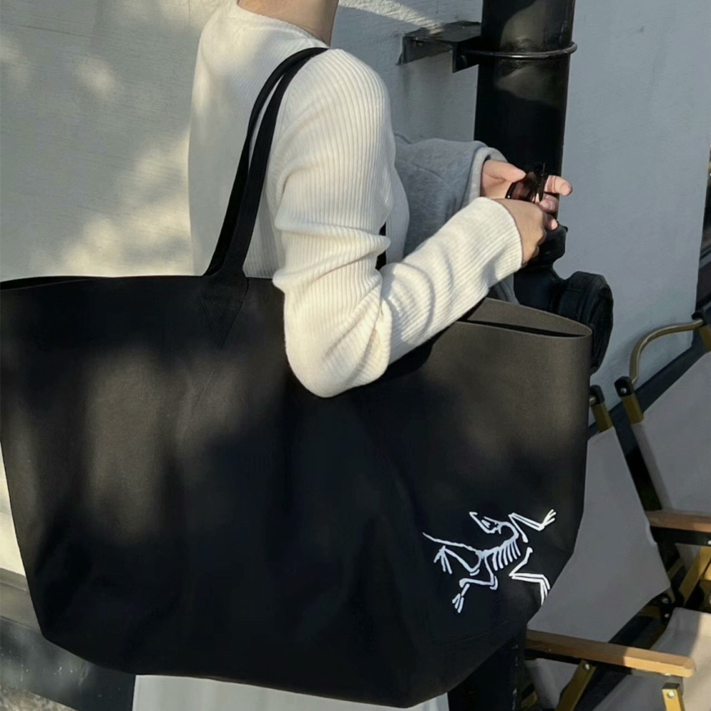 ARC＇TERYX始祖鳥包包 男女通用托特包 黑色防潑水耐磨面料手提袋 大方包 購物袋 旅行包 時尚通勤女包 女生單肩包-細節圖3