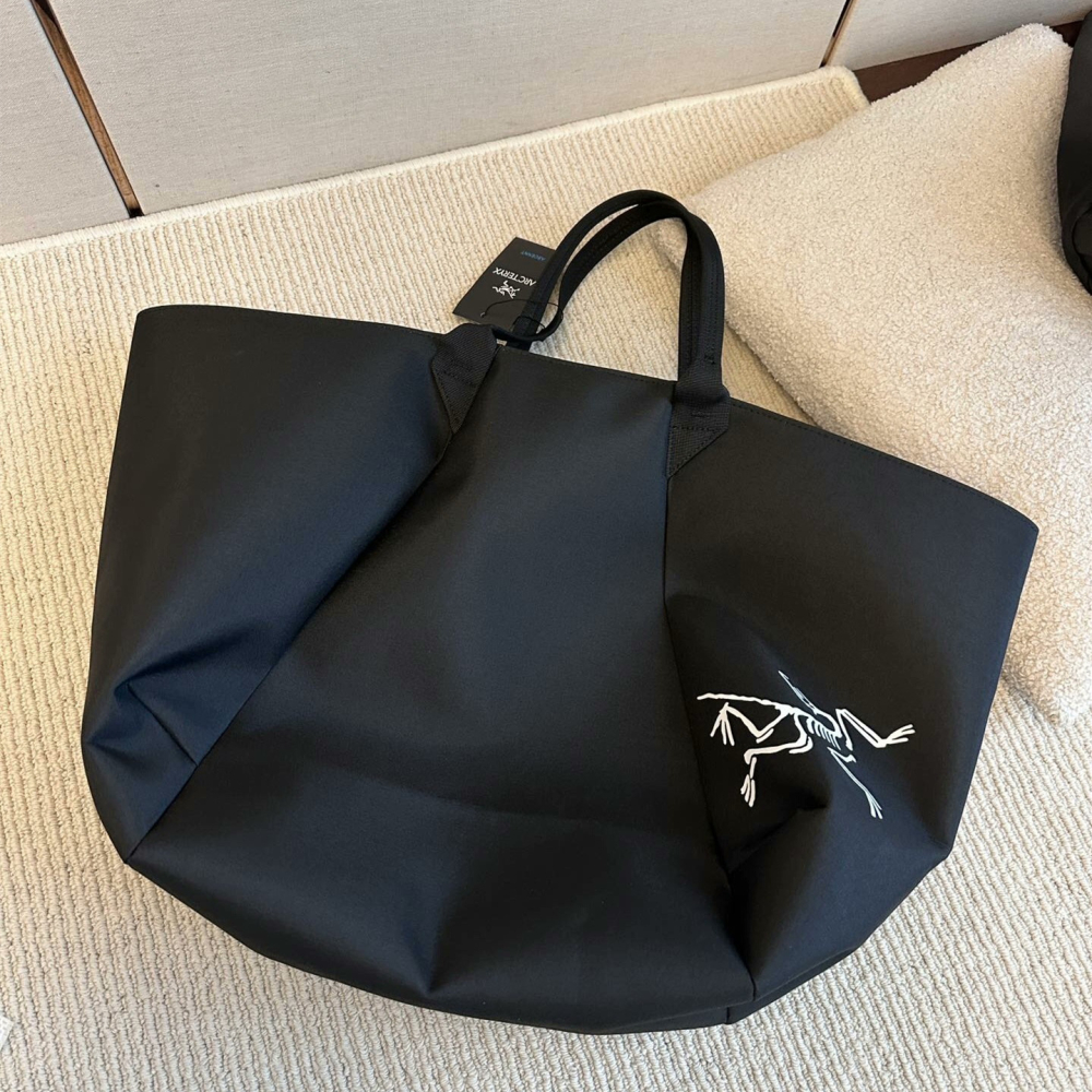ARC＇TERYX始祖鳥包包 男女通用托特包 黑色防潑水耐磨面料手提袋 大方包 購物袋 旅行包 時尚通勤女包 女生單肩包-細節圖5