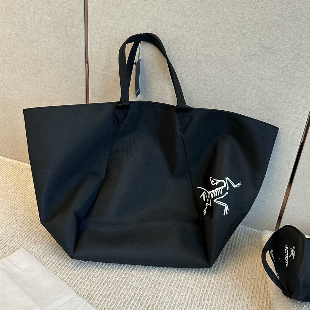 ARC＇TERYX始祖鳥包包 男女通用托特包 黑色防潑水耐磨面料手提袋 大方包 購物袋 旅行包 時尚通勤女包 女生單肩包-細節圖6