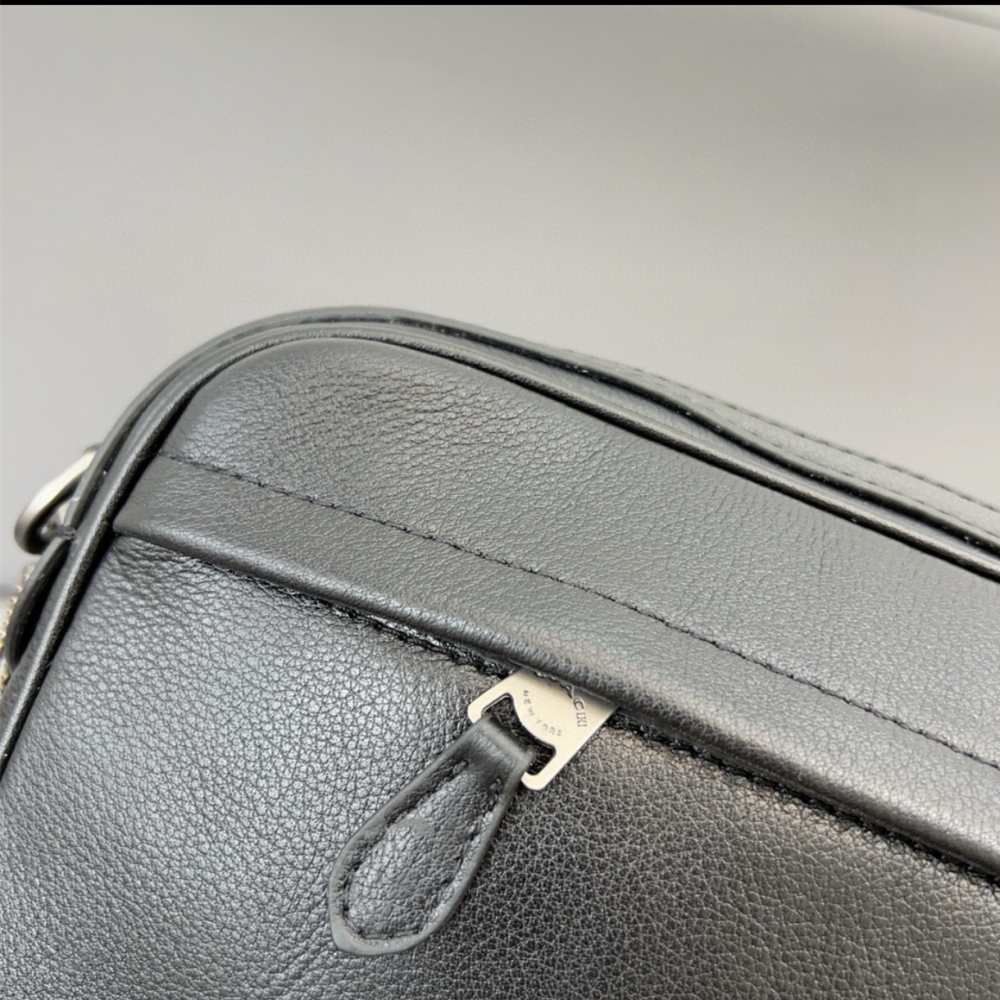 蔻馳相機包 coach包包 男生包包 男士斜背包 小背包 休閒運動包 旅行包 通勤百搭男包 手機袋 多隔層單肩包 黑色真-細節圖6