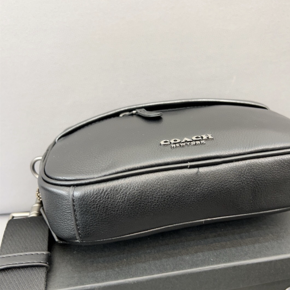 蔻馳相機包 coach包包 男生包包 男士斜背包 小背包 休閒運動包 旅行包 通勤百搭男包 手機袋 多隔層單肩包 黑色真-細節圖8