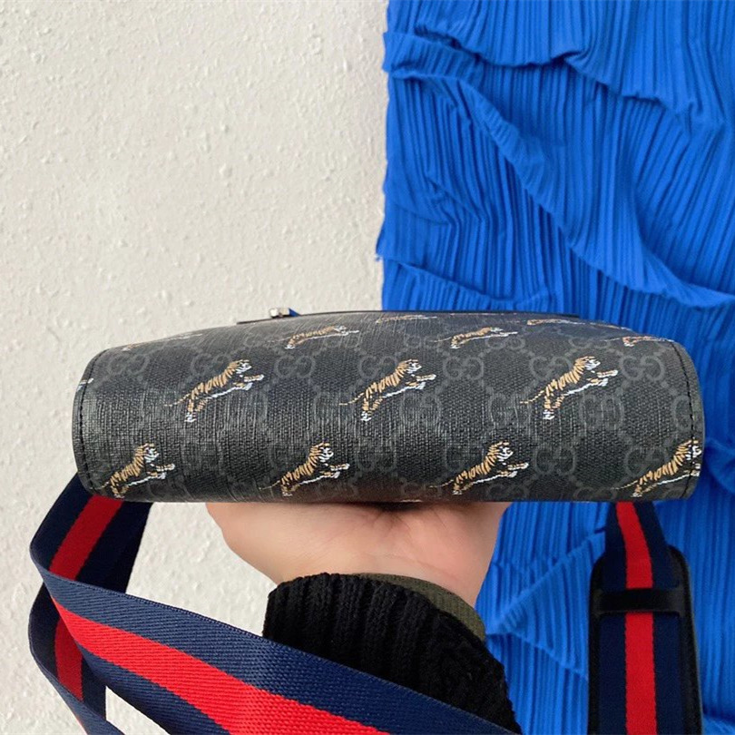 Gucci古馳包包 男生斜背包 經典印花彩帶老虎斜背包 單肩包 側背包 商務通勤休閒包 運動包 旅行包 小背包-細節圖9