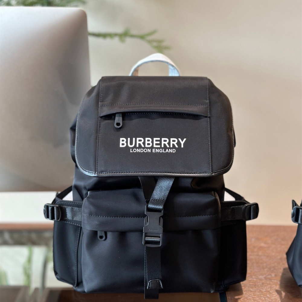 BURBERRY雙肩包 戰馬背包 巴寶莉雙肩後背包 男生背包 男女通用背包 手提袋 大容量翻蓋包 商務通勤包 休閒包 運-細節圖2