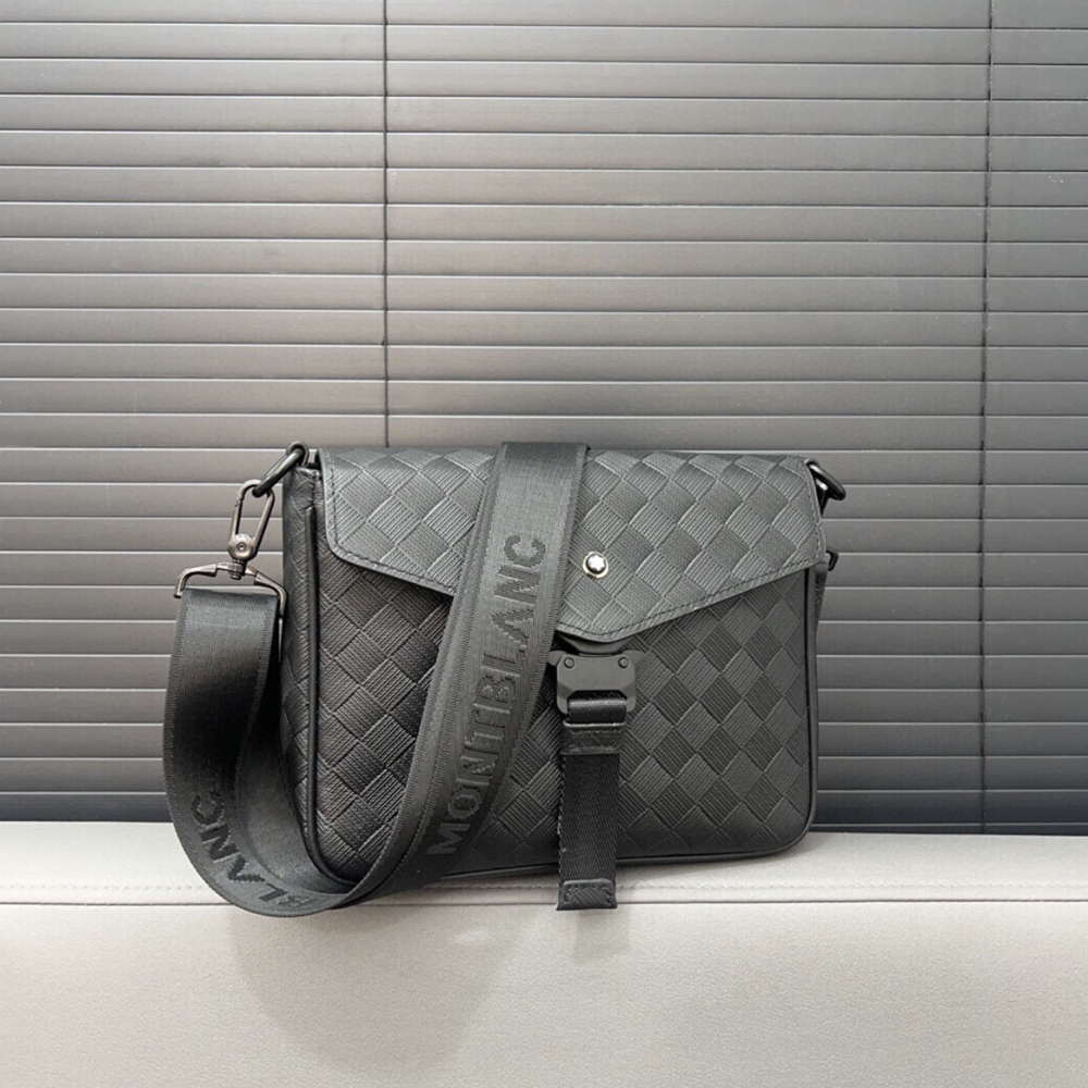MONT BLANC萬寶龍包包 男生斜背包 郵差包 翻蓋包 黑色真皮男包 牛皮包包 單肩包 旅行包 側背包 小方包 時尚-細節圖2