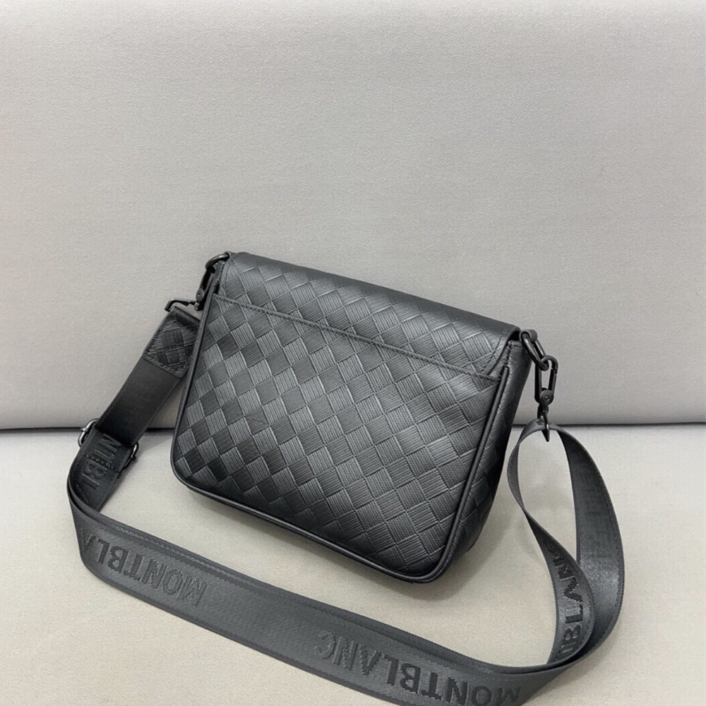 MONT BLANC萬寶龍包包 男生斜背包 郵差包 翻蓋包 黑色真皮男包 牛皮包包 單肩包 旅行包 側背包 小方包 時尚-細節圖5