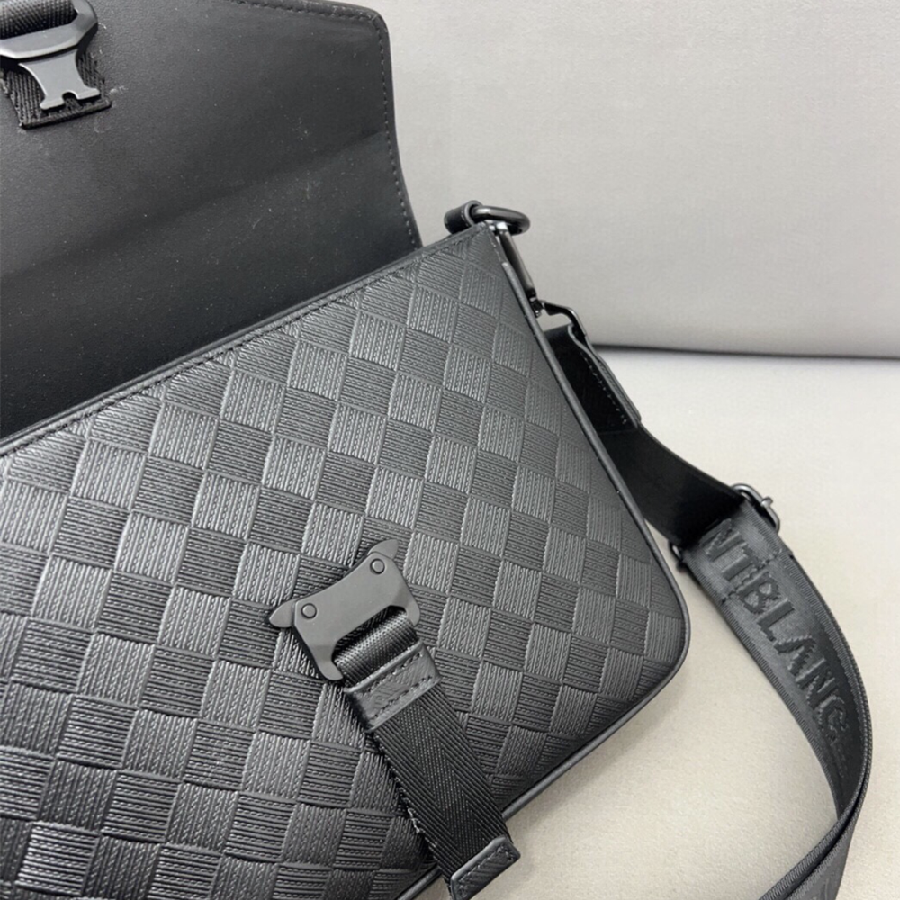 MONT BLANC萬寶龍包包 男生斜背包 郵差包 翻蓋包 黑色真皮男包 牛皮包包 單肩包 旅行包 側背包 小方包 時尚-細節圖7