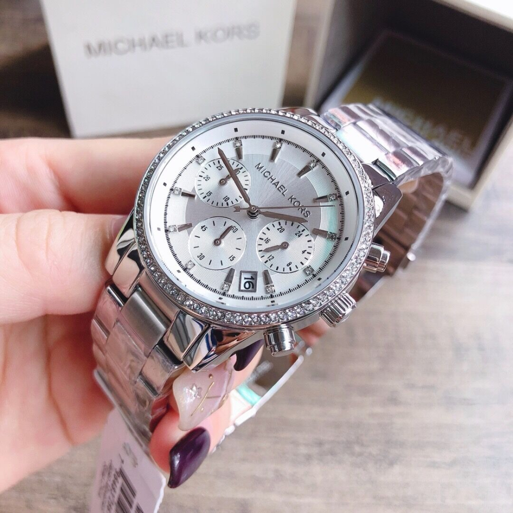代購MICHAEL KORS手錶 MK手錶 大直徑銀色鋼鏈錶 三眼計時日曆石英錶 鑲鑽時尚百搭女生腕錶MK6428-細節圖6