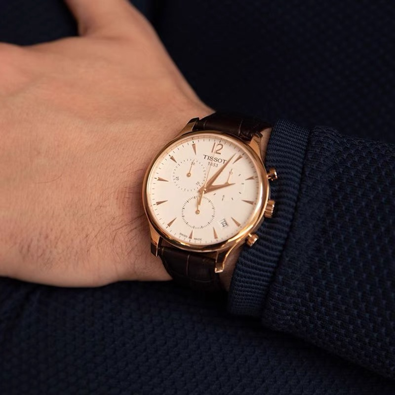 代購Tissot天梭手錶 俊雅系列皮帶男錶 玫瑰金簡約休閒三眼計時日曆防水男士腕錶T063.617.36.037.00-細節圖4