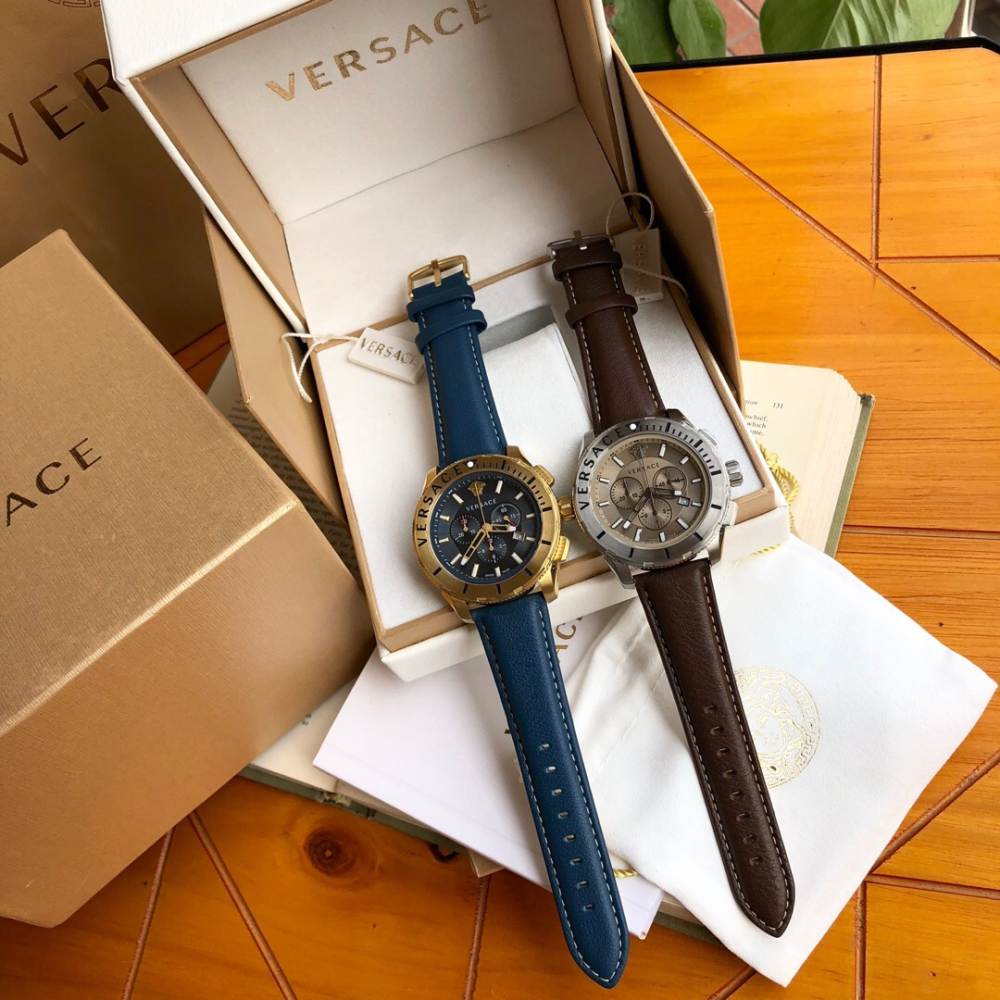 代購Versace手錶男生 凡賽斯手錶 男士石英錶 三眼計時日曆防水男錶 商務通勤休閒皮帶錶 大直徑時尚男生腕錶-細節圖4