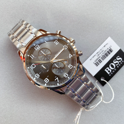 代購HUGO BOSS手錶 新品灰色鋼鏈錶 男士計時日曆石英錶 商務休閒通勤防水腕錶 時尚潮流男錶 學生手錶男