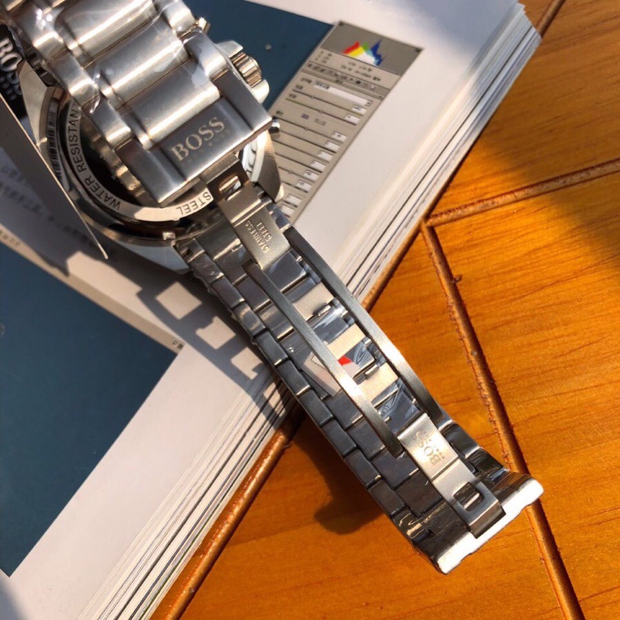 代購HUGO BOSS手錶 三眼計時日曆鋼鏈錶 六針防水石英錶 大直徑時尚潮流男生腕錶 商務休閒通勤男錶 學生手錶-細節圖8