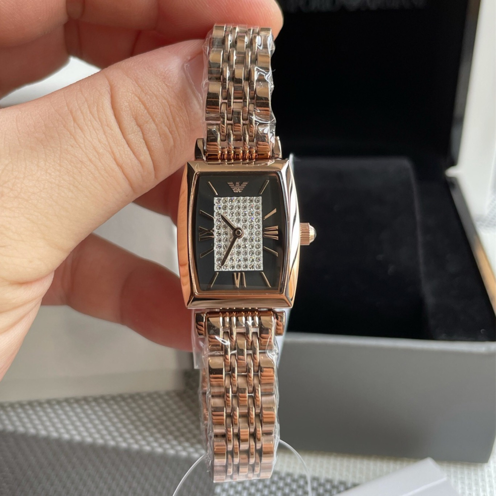 代購Armani手錶女生 阿瑪尼手錶 方形玫瑰金色鋼鏈錶 鑲鑽時尚防水女生腕錶 小直徑氣質精緻百搭女錶AR11407-細節圖4