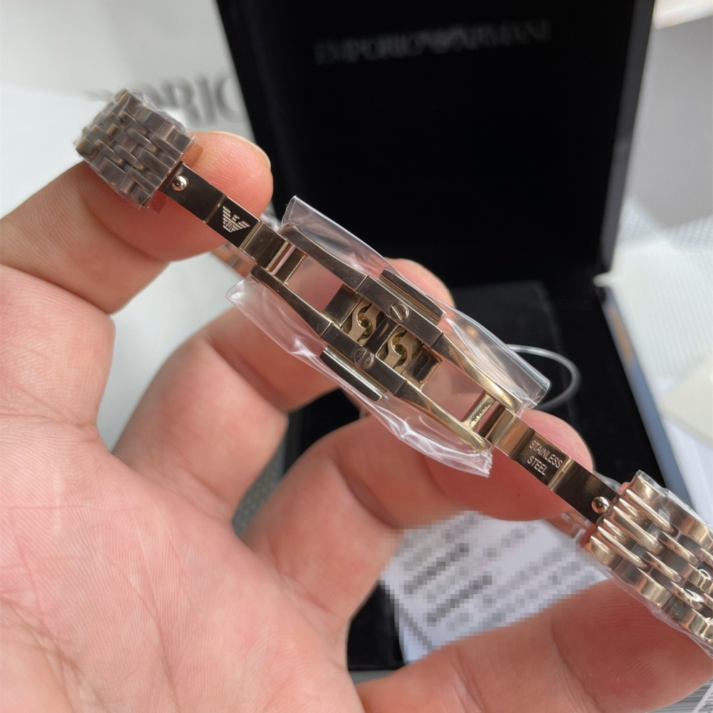 代購Armani手錶女生 阿瑪尼手錶 方形玫瑰金色鋼鏈錶 鑲鑽時尚防水女生腕錶 小直徑氣質精緻百搭女錶AR11407-細節圖9