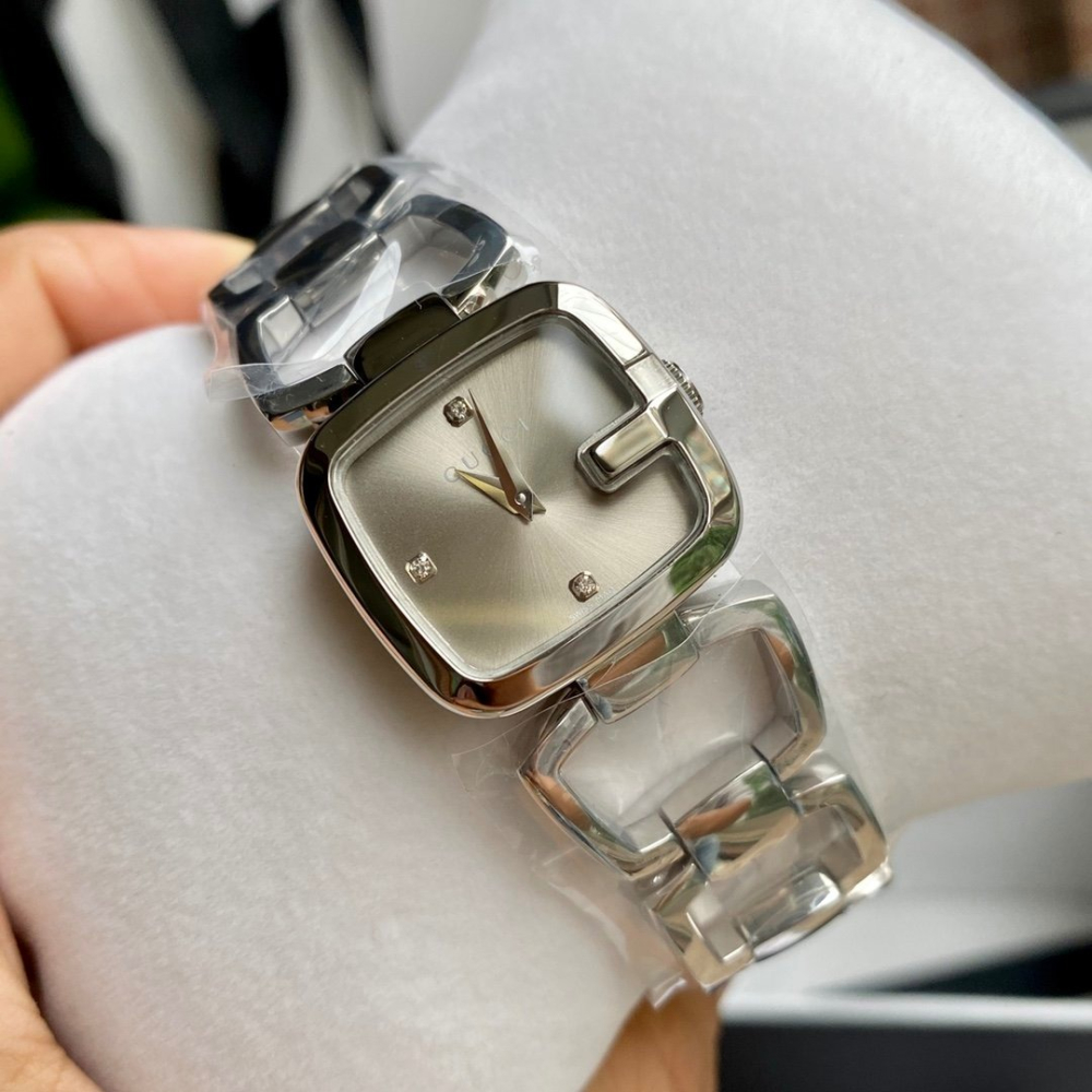 女生手錶 Gucci手錶 古馳手錶 方形手錶 經典G字錶盤 鏤空手鐲手錶 手鏈款女錶 時尚奢華石英錶YA125409-細節圖10