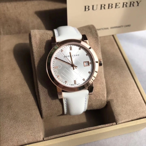 Burberry手錶 戰馬手錶 女生手錶 手錶女 鑲鑽白色皮帶錶 石英錶 英倫風時尚潮流百搭女錶 BU9130