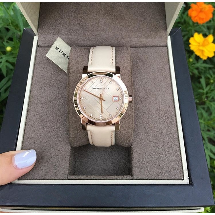 戰馬手錶 Burberry手錶 經典英倫休閒時尚女生石英錶 水鑽皮帶百搭潮流女錶 BU9131-細節圖5