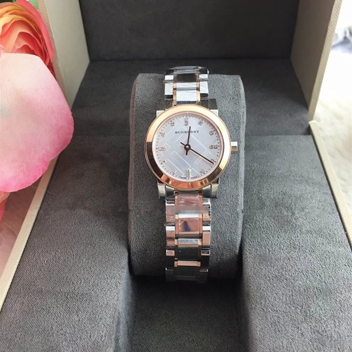 BURBERRY手錶 戰馬手錶 女生手錶 玫瑰金間不鏽鋼鏈鑲鑽石英錶 歐美時尚百搭女錶 BU9214 女生腕錶 精品錶-細節圖5