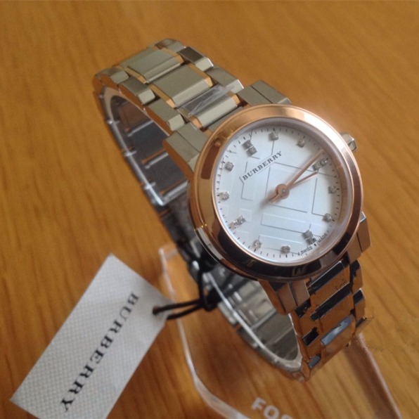 BURBERRY手錶 戰馬手錶 女生手錶 玫瑰金間不鏽鋼鏈鑲鑽石英錶 歐美時尚百搭女錶 BU9214 女生腕錶 精品錶-細節圖8