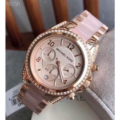 Michael Kors手錶 MK手錶 MK5943 大直徑手錶女 玫瑰金粉色間膠三眼日曆石英錶 時尚潮流女錶 精品錶