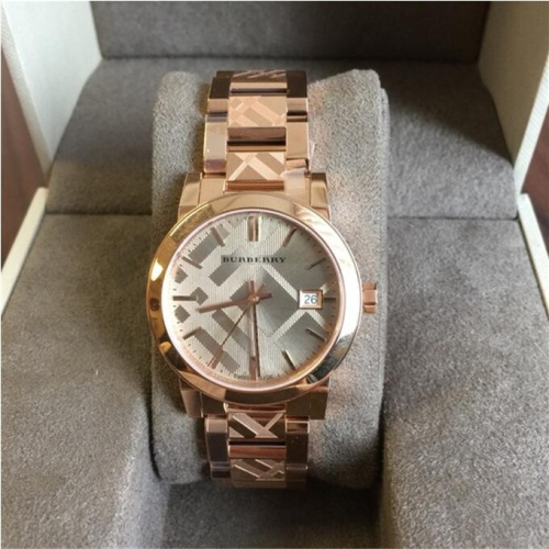 女生手錶 Burberry 手錶 戰馬手錶 玫瑰金色日曆奢華女生石英錶 潮流時尚女錶BU9146 玫瑰金色鋼帶錶