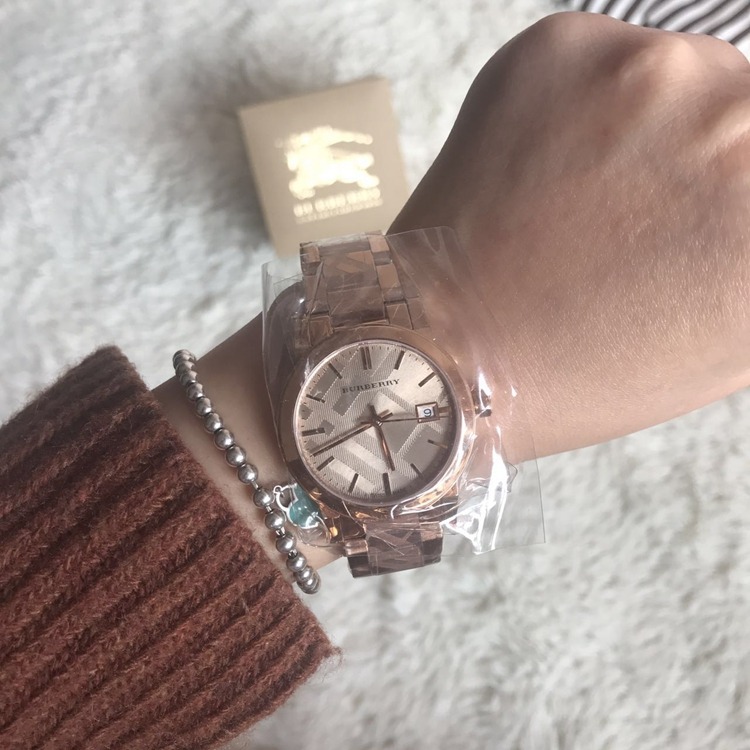 女生手錶 Burberry 手錶 戰馬手錶 玫瑰金色日曆奢華女生石英錶 潮流時尚女錶BU9146 玫瑰金色鋼帶錶-細節圖3