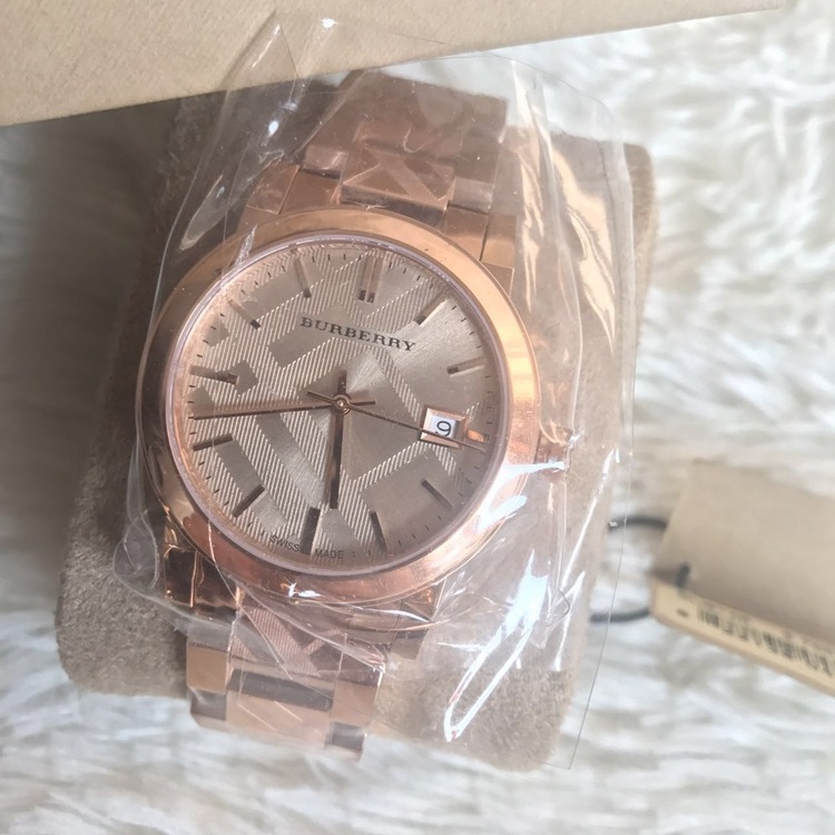 女生手錶 Burberry 手錶 戰馬手錶 玫瑰金色日曆奢華女生石英錶 潮流時尚女錶BU9146 玫瑰金色鋼帶錶-細節圖5