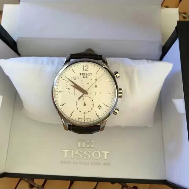 天梭手錶 TISSOT男錶 俊雅系列瑞士石英錶 黑色皮帶三眼計時日曆手錶T063.617.16.057.00-細節圖4