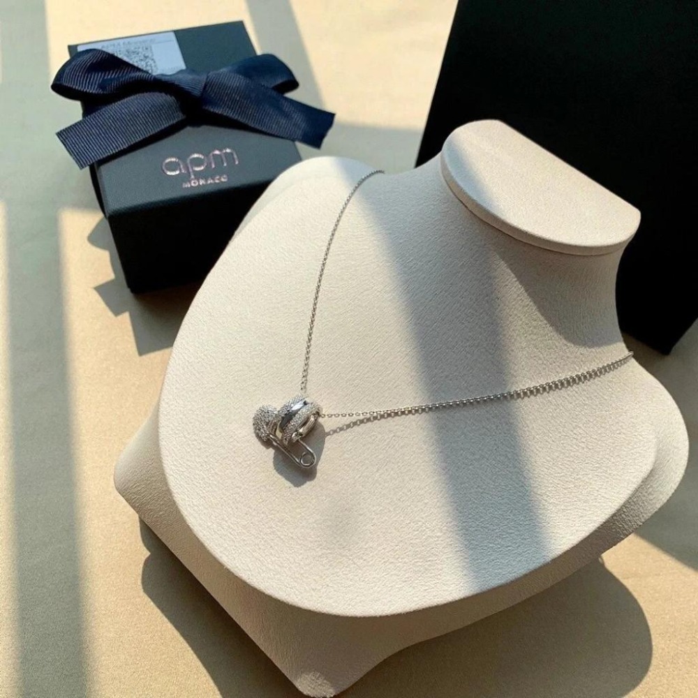 APM MONACO項鏈 時尚個性別針項鏈 925純銀飾品 純銀項鏈 鑲鑽鎖骨鏈 可調節頸鏈 毛衣鏈 輕奢小眾設計項墜-細節圖3