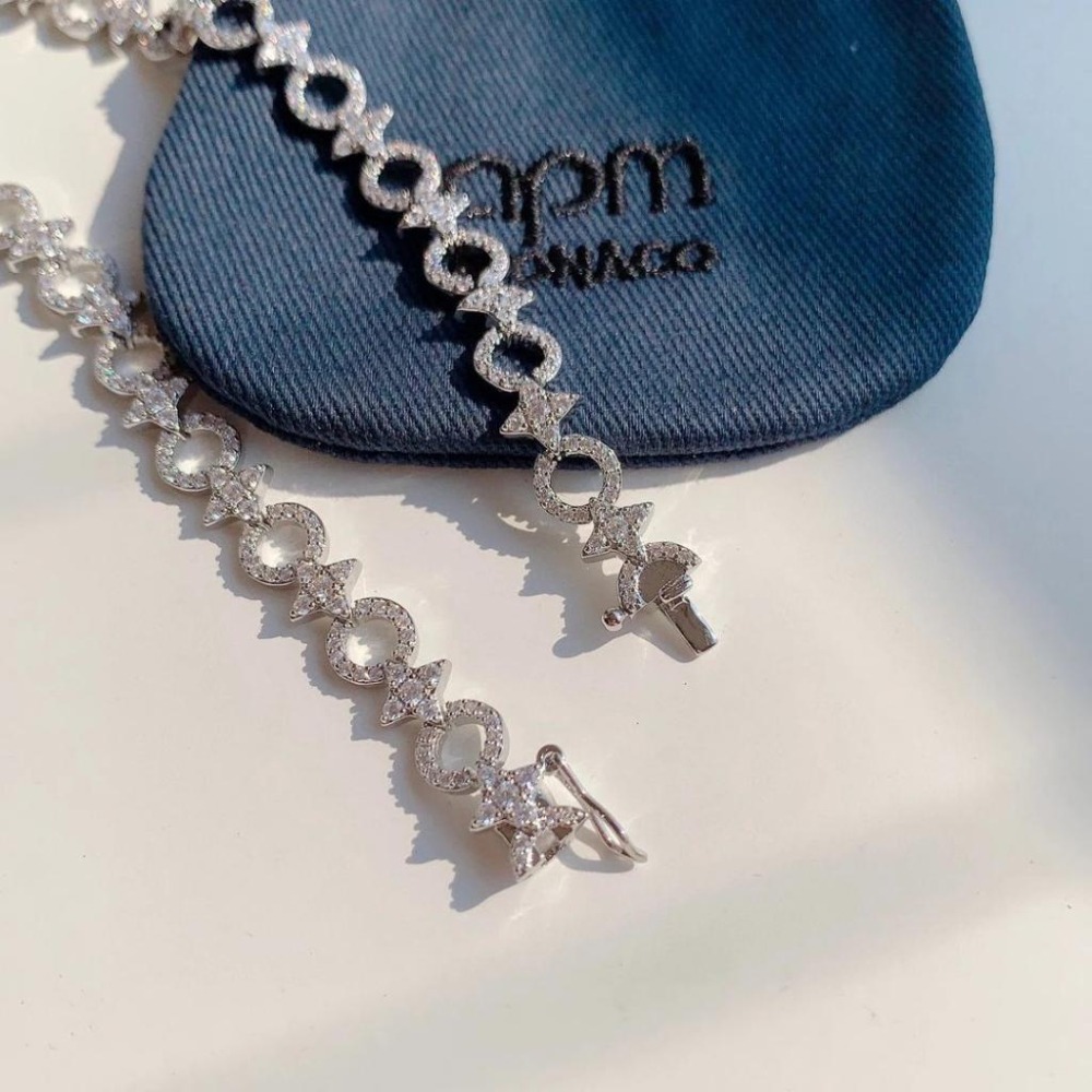 APM MONACO女生項鏈 新品六芒星圓圈項鏈 鑲晶鑽頸鏈 鎖骨鏈 925純銀項鏈 高級感輕奢項鏈 項墜 銀色項鏈-細節圖9