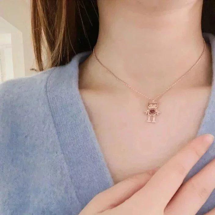 APM MONACO女生項鏈 925純銀項鏈 玫瑰金粉色機器人項鏈 毛衣鏈 可調節頸鏈 氣質百搭鎖骨鏈 項墜-細節圖4