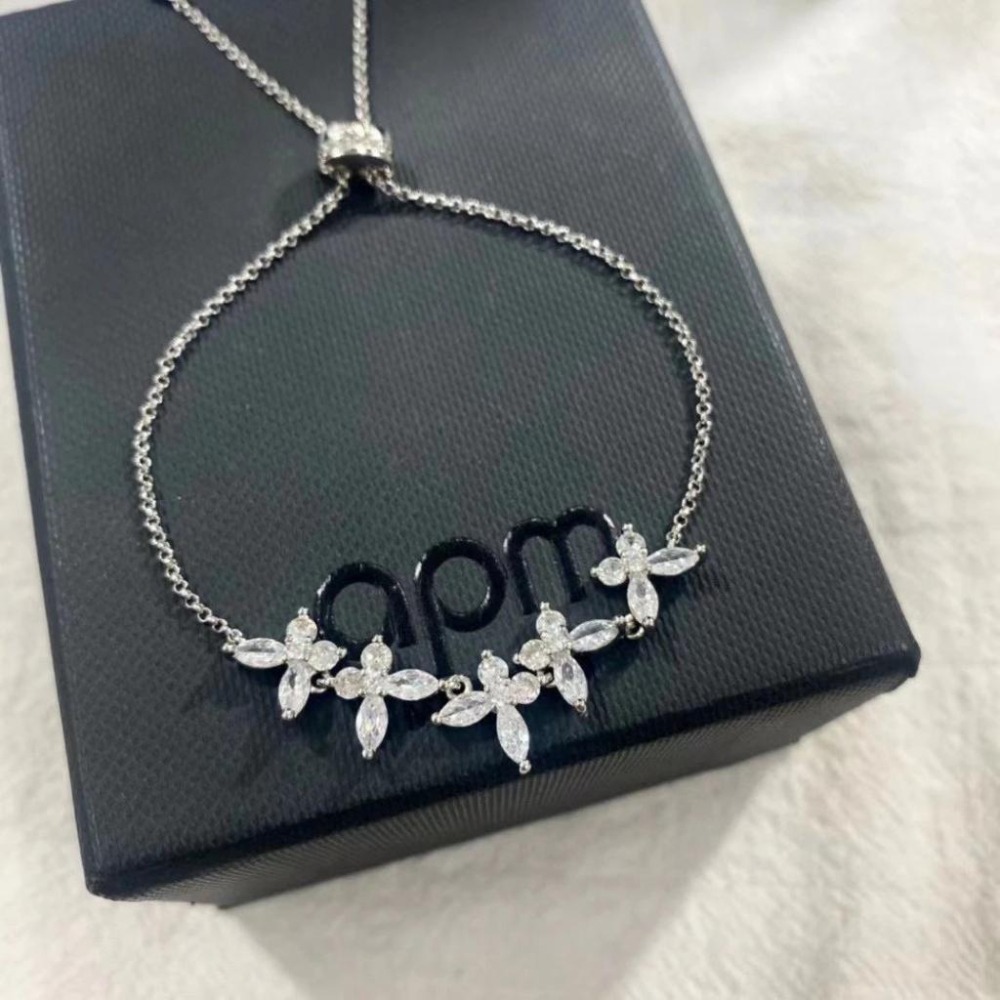 APM MONACO女生手環 蝴蝶手鏈女 925純銀手鏈小眾氣質時尚手鐲 生日禮物送女友 簡約氣質手鏈 可調節大小-細節圖2