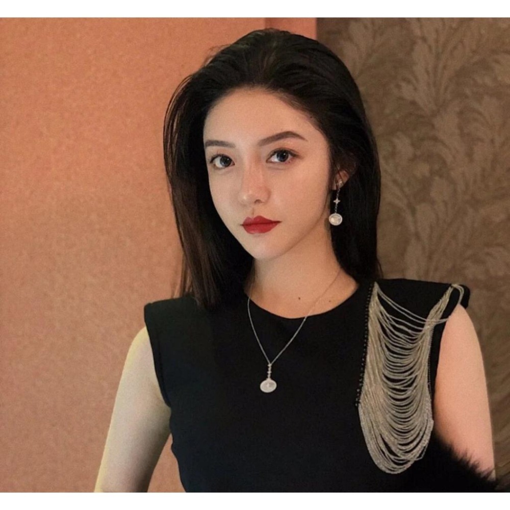 APM MONACO耳環 APM女生耳環 母貝淡水珍珠耳環 林志玲同款耳環 不對稱耳環 垂墜耳環 925純銀耳釘 耳釘女-細節圖3