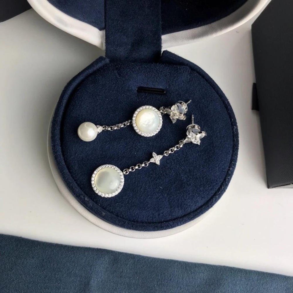 APM MONACO耳環 APM女生耳環 母貝淡水珍珠耳環 林志玲同款耳環 不對稱耳環 垂墜耳環 925純銀耳釘 耳釘女-細節圖6