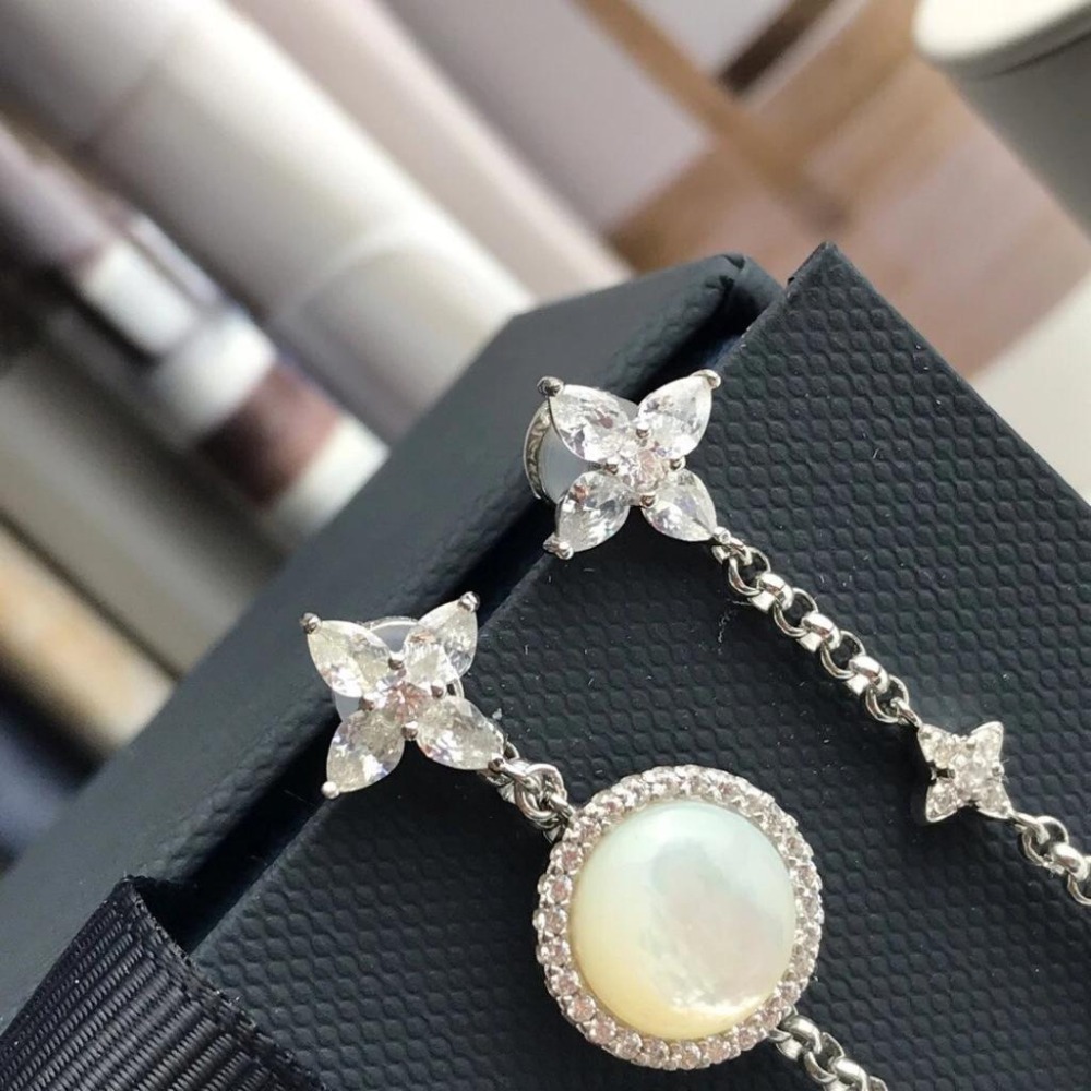 APM MONACO耳環 APM女生耳環 母貝淡水珍珠耳環 林志玲同款耳環 不對稱耳環 垂墜耳環 925純銀耳釘 耳釘女-細節圖9