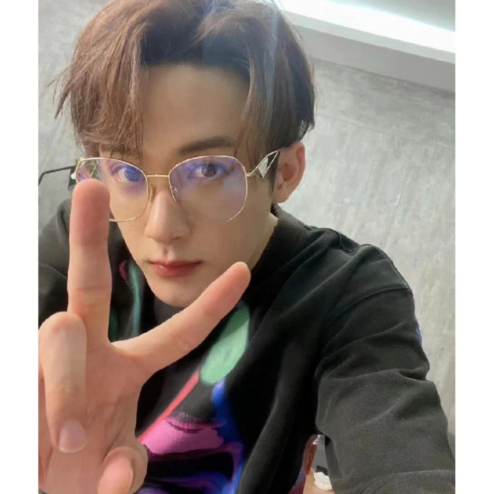 prada眼鏡 SPR57Y墨鏡 防藍光平光眼鏡 時尚百搭太陽眼鏡 粉色墨鏡 明星同款墨鏡 女生眼鏡 金屬鏡框 經典三角-細節圖2