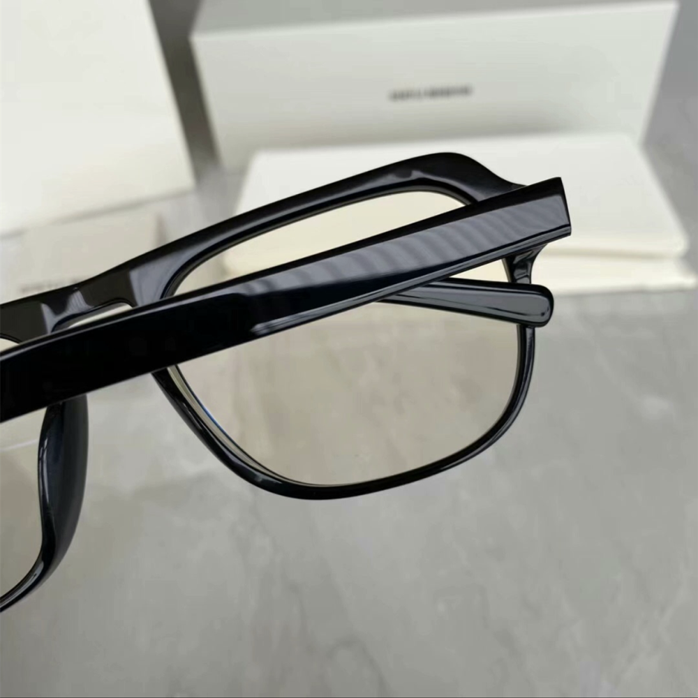 GM眼鏡 GENTLE MONSTER眼鏡 馬吉拉聯名合作款方框眼鏡 MM011蛤蟆鏡 女生素顏眼鏡框 光學眼鏡架 平光-細節圖8