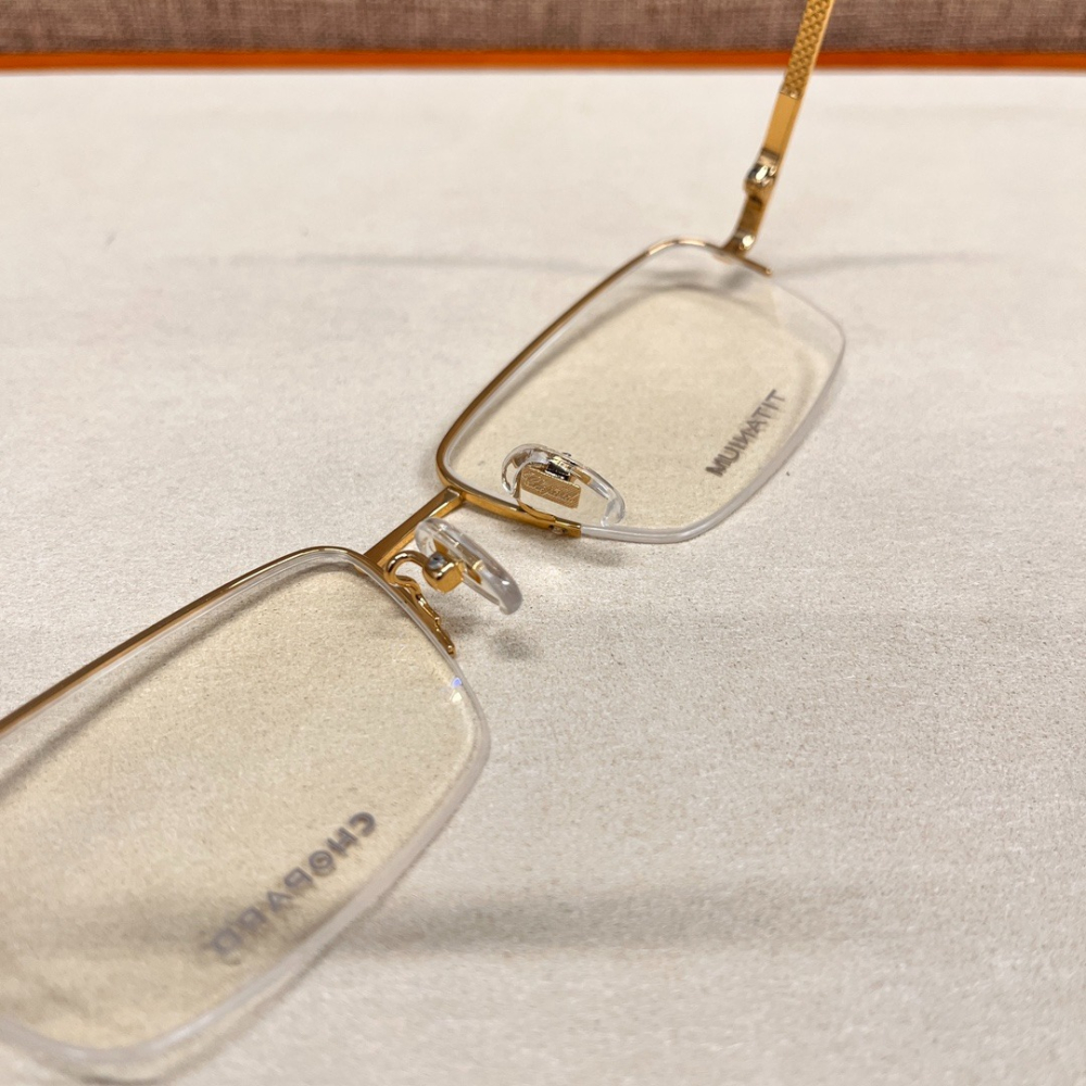 CHOPARD /蕭邦知名奢飾品時尚經典平光素顏光學近視鏡鏡架-細節圖5