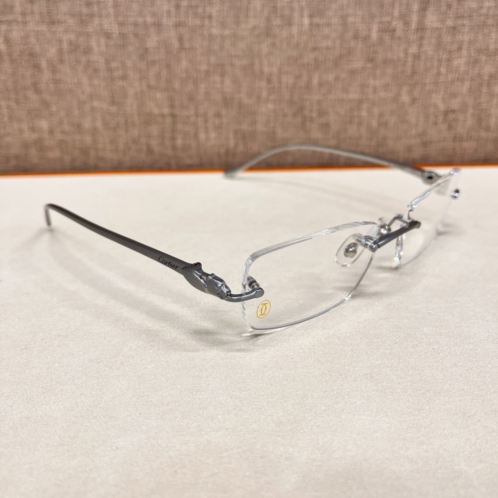 Cartier卡地亞知名奢飾品時尚經典平光素顏光學近視鏡鏡架-細節圖6