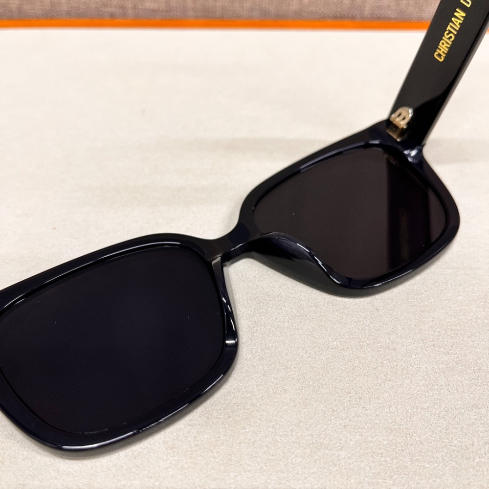 CHRISTIAN DIOR（PARIS）太陽鏡  男女通用款太陽鏡 防紫外線墨鏡 黑色大框-細節圖8