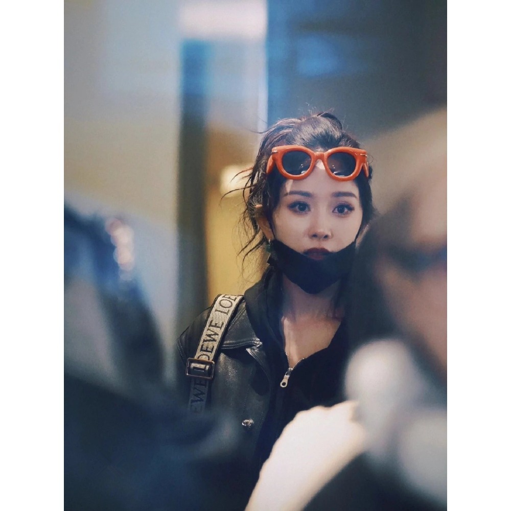 LOEWE墨鏡楊幂巴黎時裝周同款 男女明星同款 打破常規的立體粗框圓框太陽眼鏡 遮陽防曬必備墨鏡 46-23-145-細節圖9