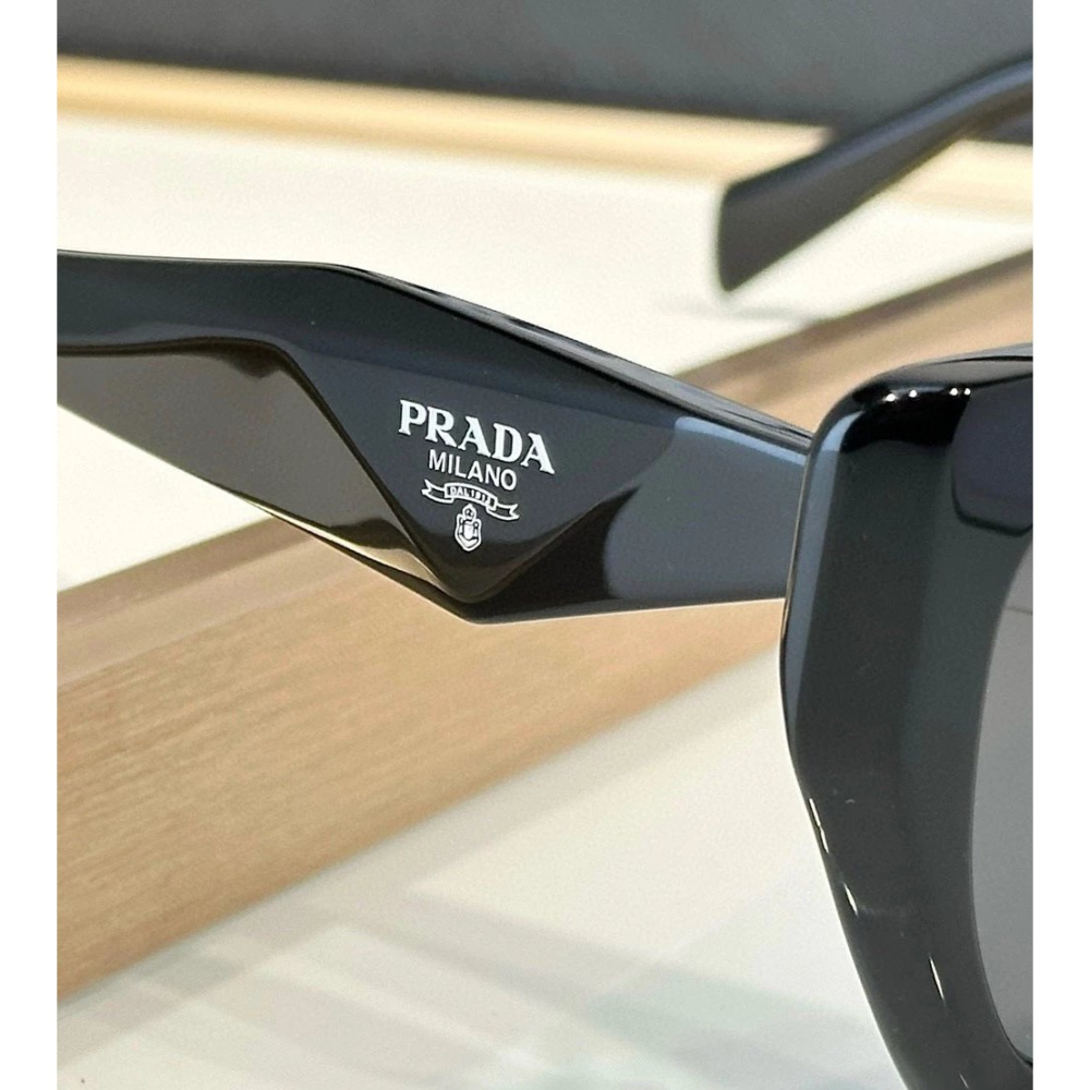PRADA 新款簡約大方框太陽眼鏡 男女同款墨鏡 明星同款太陽眼鏡 55-17-145-細節圖9